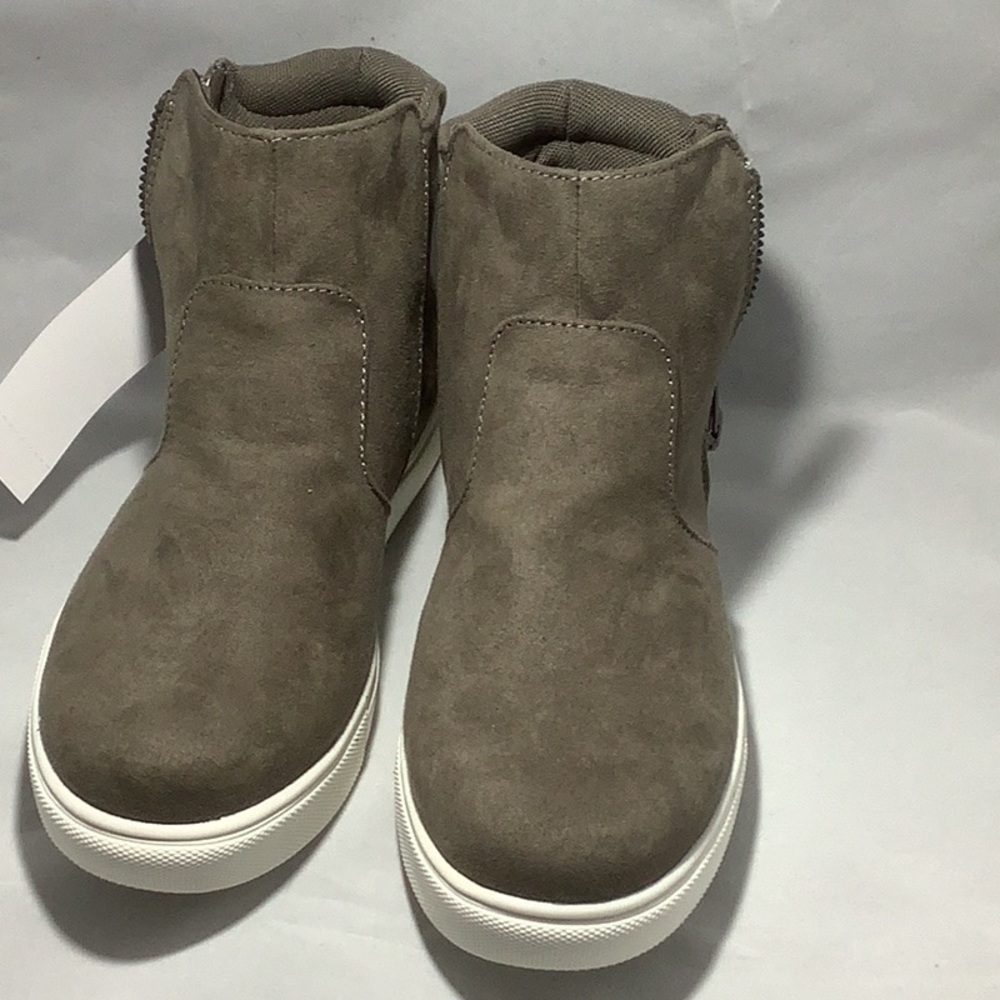 Izod Mila Memory Foam Ankle Boots